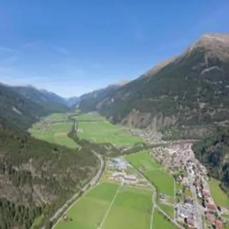 Apartment In With Garden *